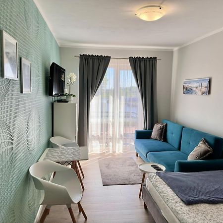 Pod Papugami - Komfortowe Pokoje Z Widokiem Na Rzeke Łeba Extérieur photo