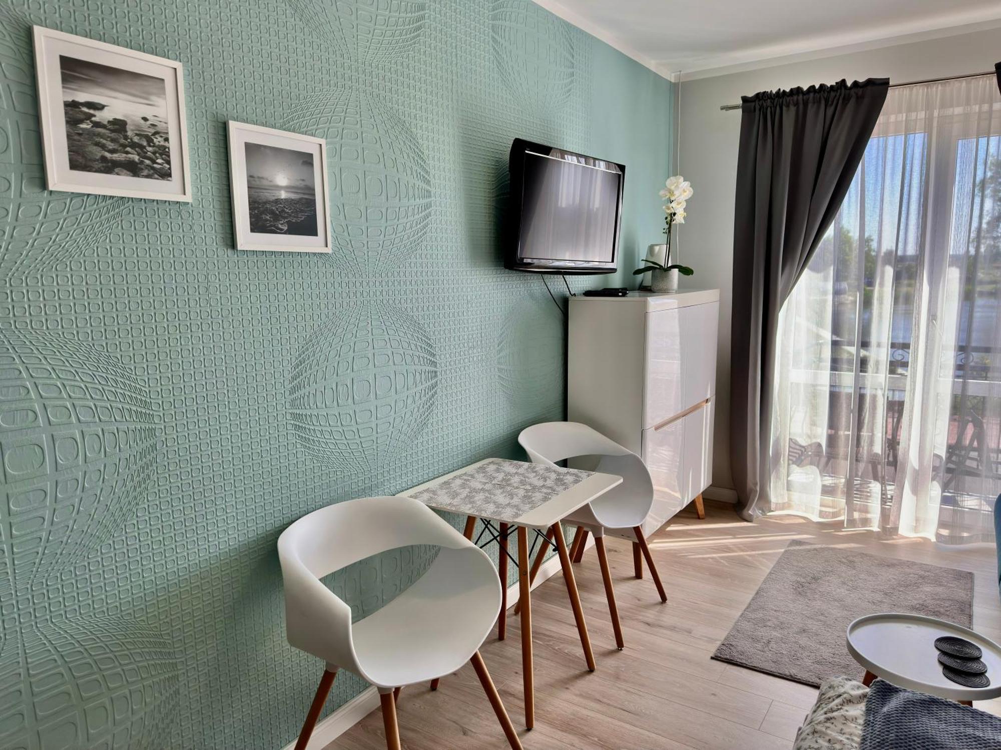 Pod Papugami - Komfortowe Pokoje Z Widokiem Na Rzeke Łeba Extérieur photo