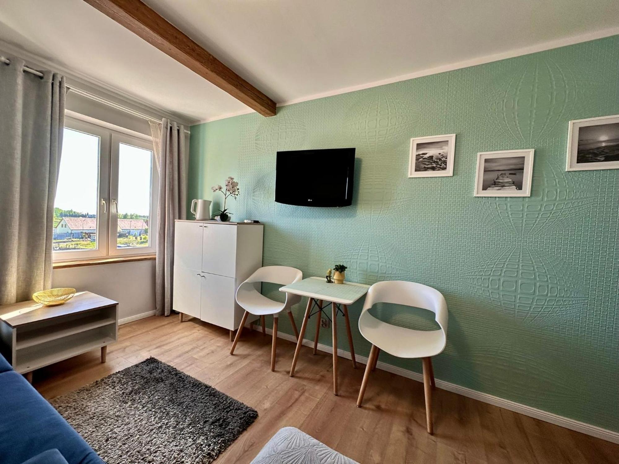 Pod Papugami - Komfortowe Pokoje Z Widokiem Na Rzeke Łeba Extérieur photo