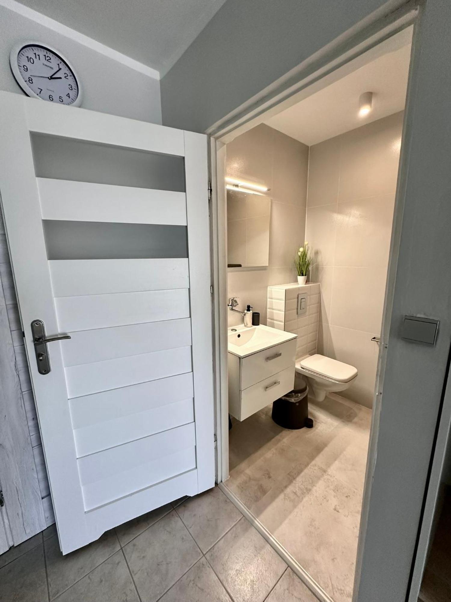 Pod Papugami - Komfortowe Pokoje Z Widokiem Na Rzeke Łeba Extérieur photo