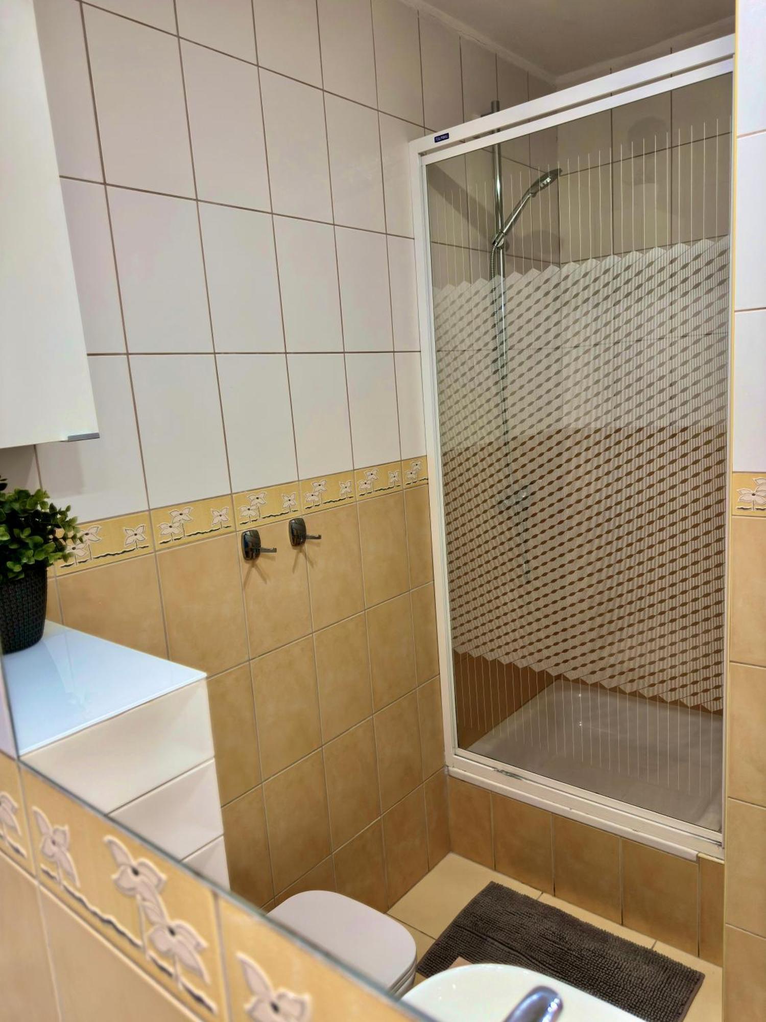 Pod Papugami - Komfortowe Pokoje Z Widokiem Na Rzeke Łeba Extérieur photo