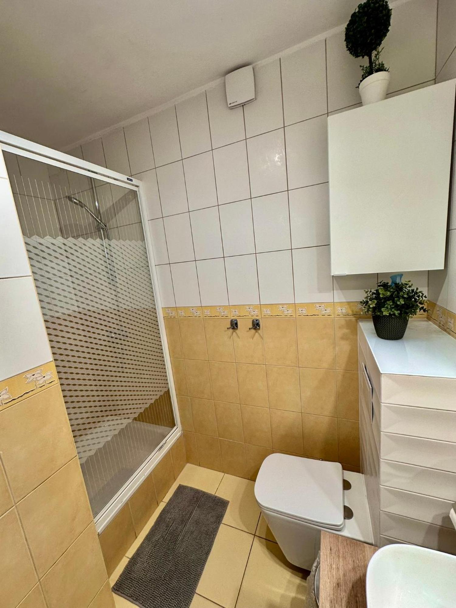 Pod Papugami - Komfortowe Pokoje Z Widokiem Na Rzeke Łeba Extérieur photo